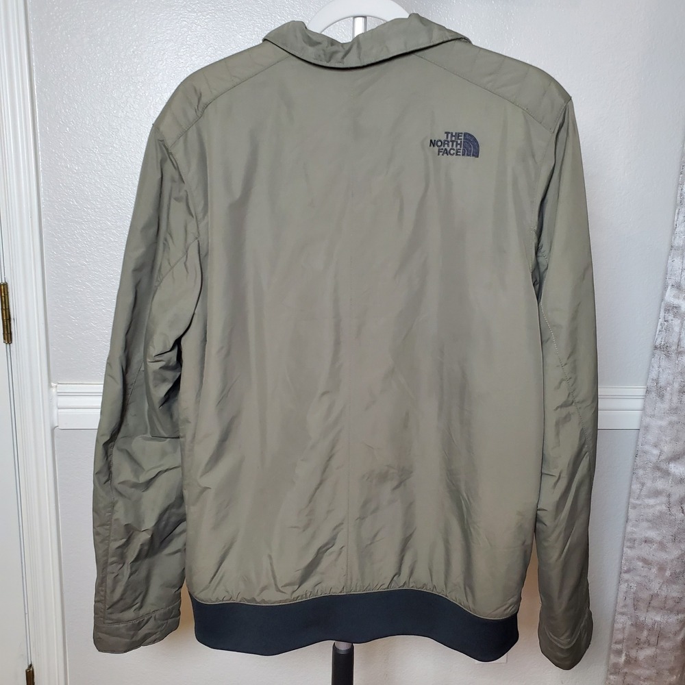 The North Face Mens Insulated Bomber Jacket Olive Green Medium Full Zip Pockets - Picture 4 of 10